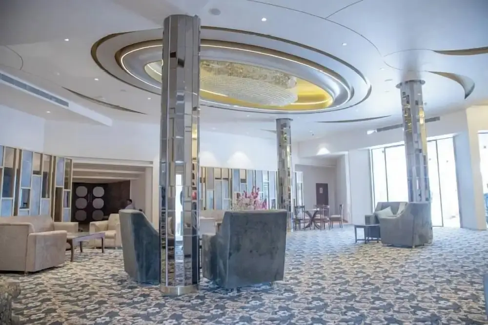 Нью-Дели: The Retreat Resort