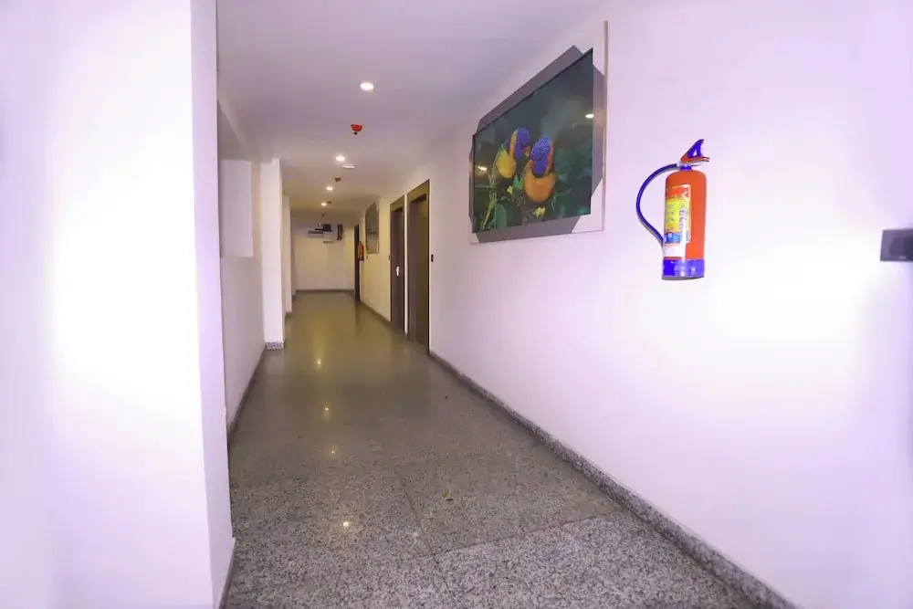 Нойда: Hotel Core One Bliss