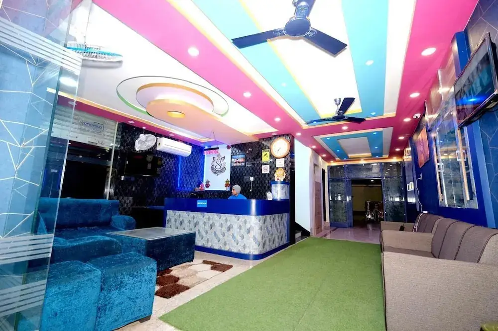 Hotel Krishna Paradise — фото 1