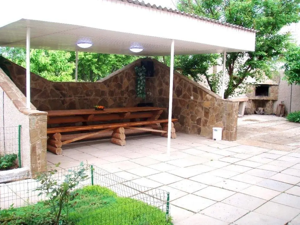 Заозерное: Oazis Guest House