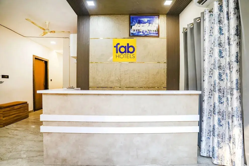 Вриндаван: Fabhotel Vasudha