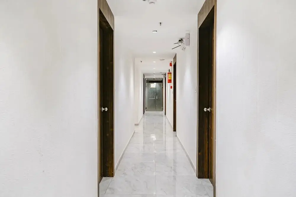 Сурат: Fabhotel Rose Palace