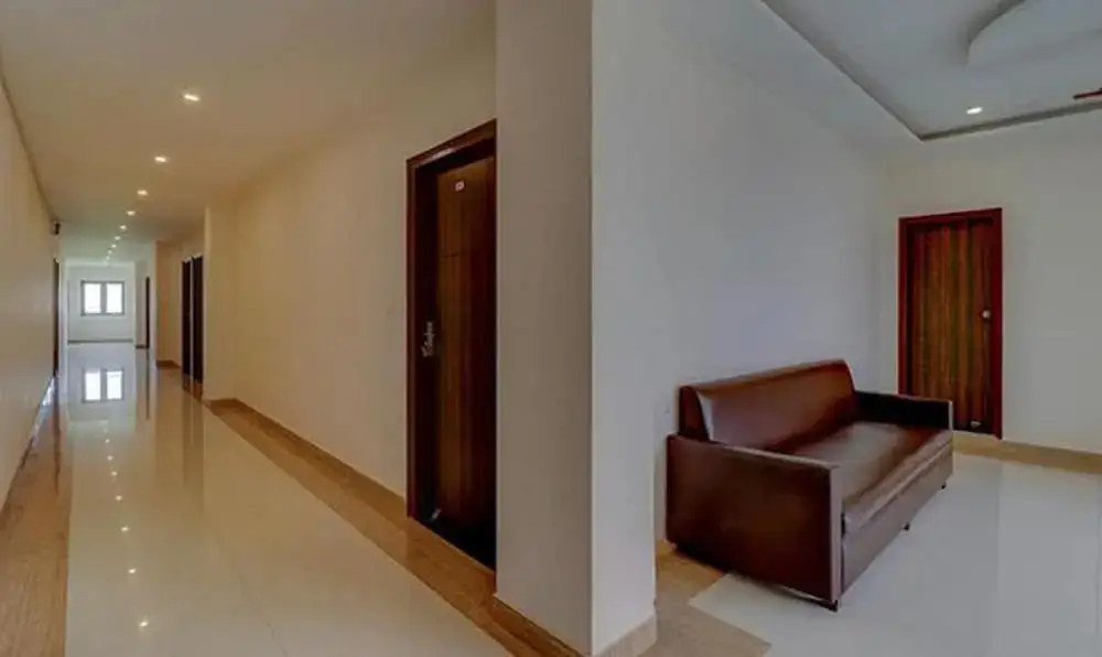 Дехрадун: Fabhotel Shri Krishna Residency