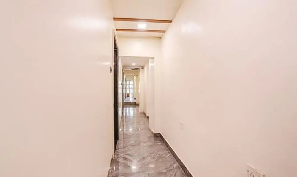 Мумбаи: Fabexpress Versova Residency