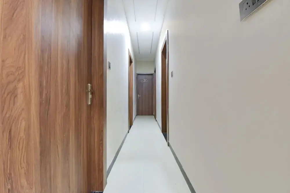 Индаур: Fabhotel Utsah