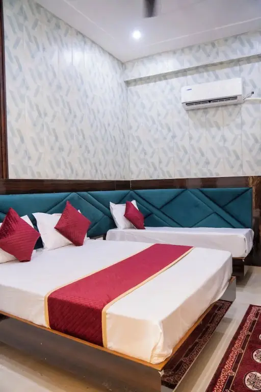Агра: Sr Guest House