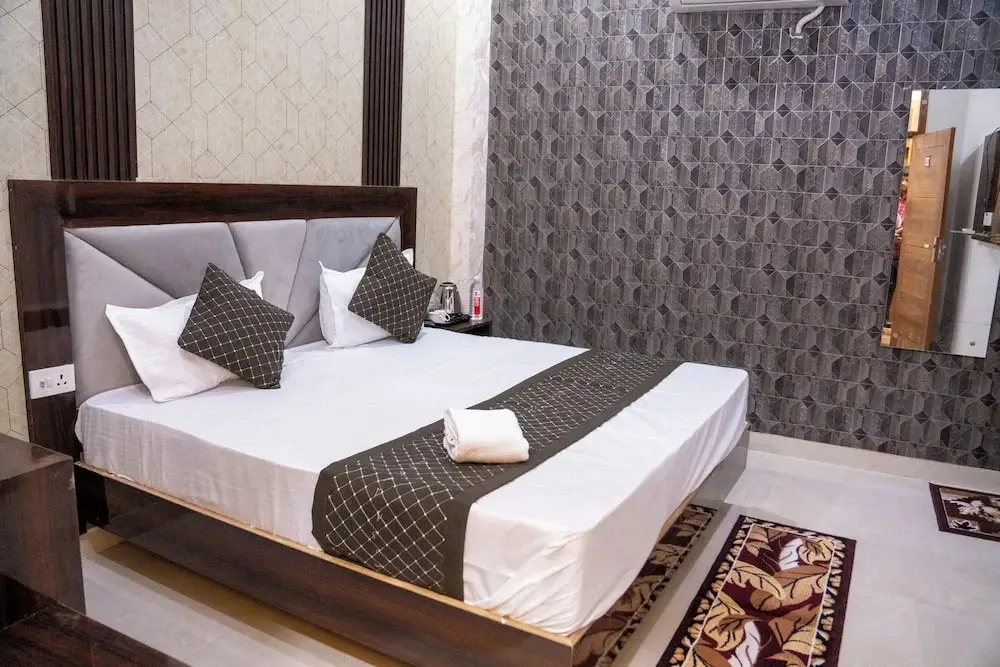 Агра: Sr Guest House