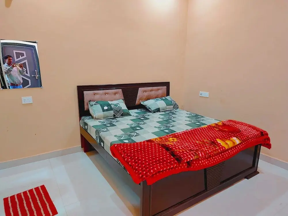 Айодхья: Saryu Lodge