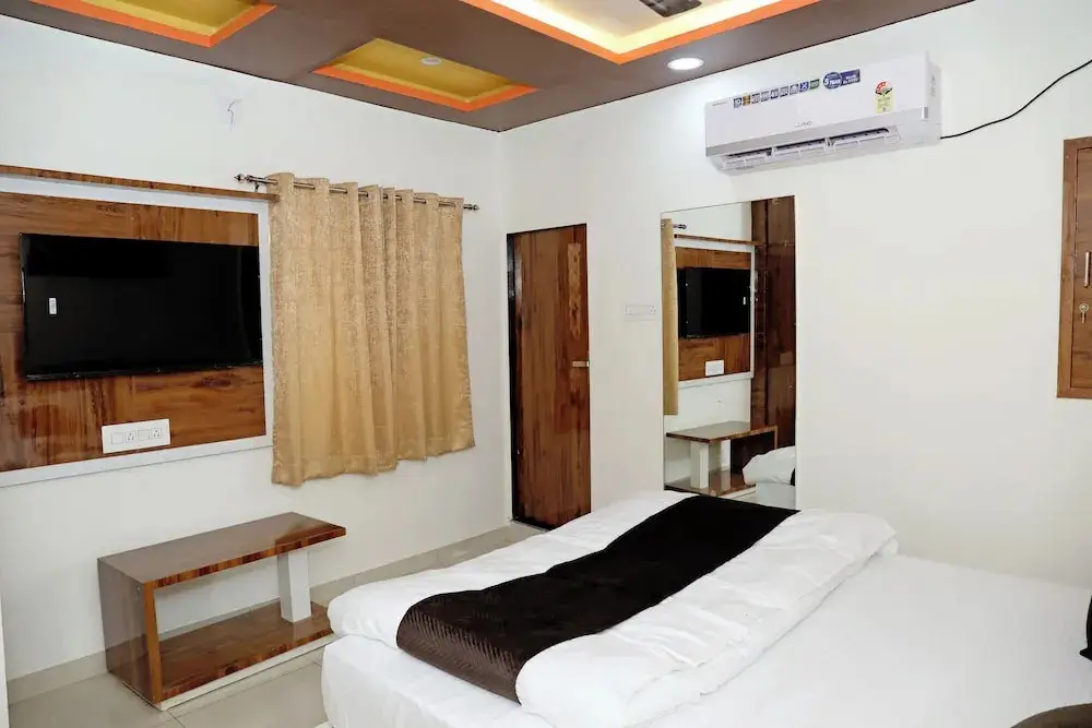 Нагаур: Radhe Krishna Hotel and Restaurant
