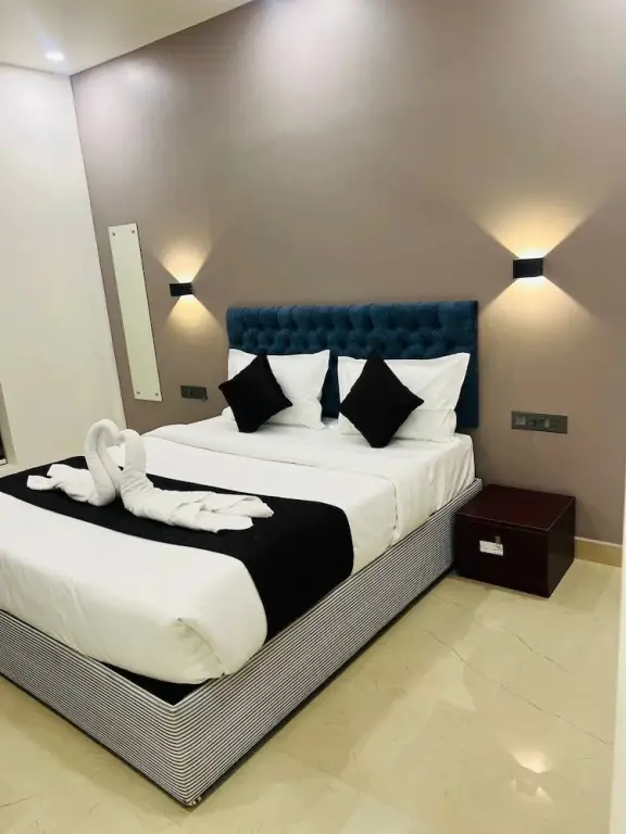 Вайпин: The Lotaz Hotel