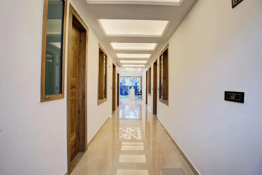 Большая Нойда: Amaltaash by Sandane Homes