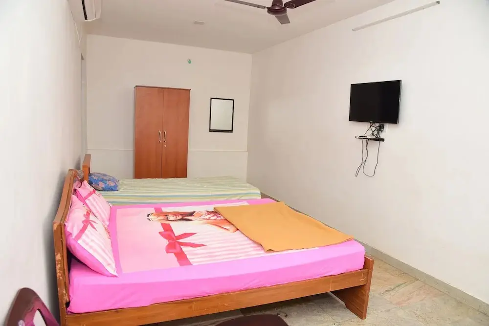 Виджаямангалам: Urc Lodge