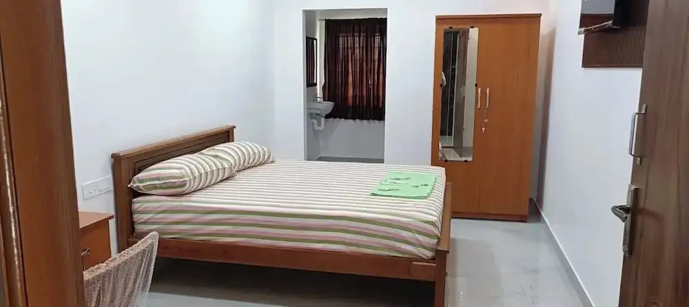 Виджаямангалам: Urc Lodge