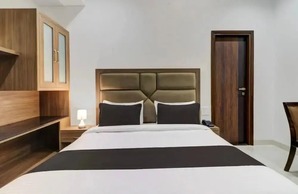 Джайпур: Hotel Paramount Jaipur