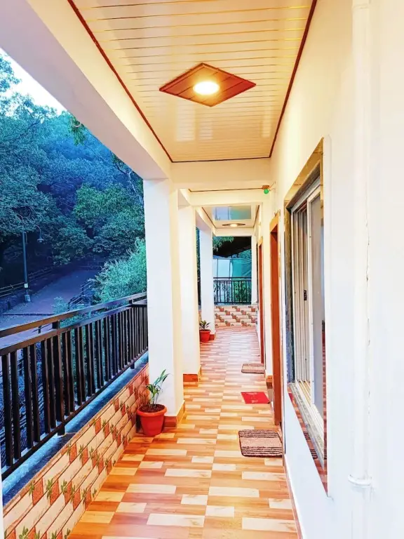 Матеран: Janani Niwas Matheran