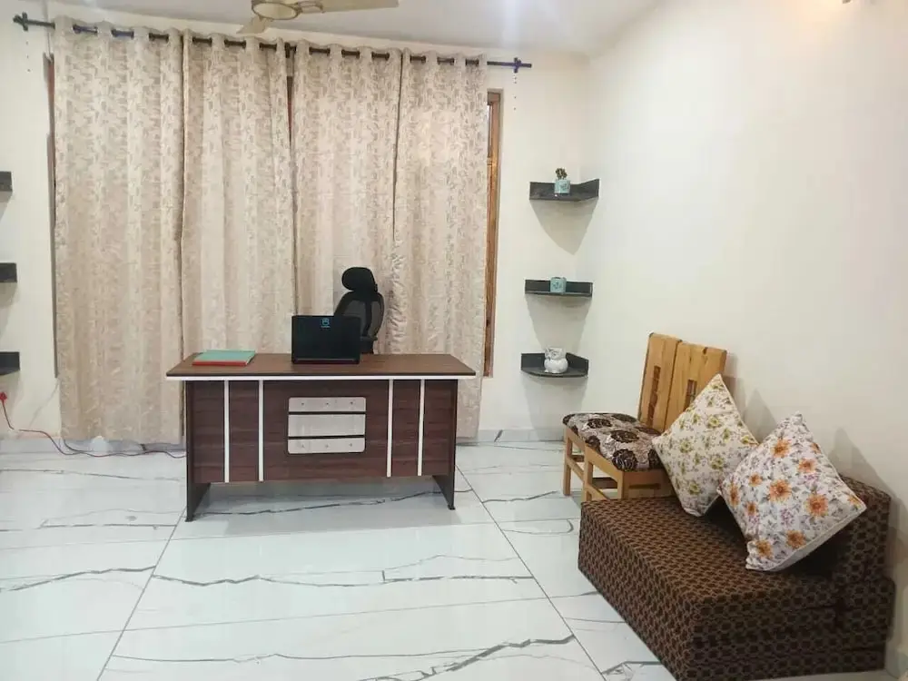 Манали: Heaven Inn Manali
