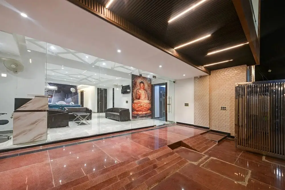 Нойда: Suite Grand Plaza Noida