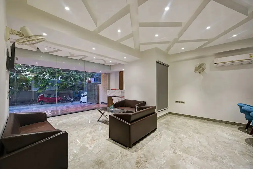 Нойда: Suite Grand Plaza Noida