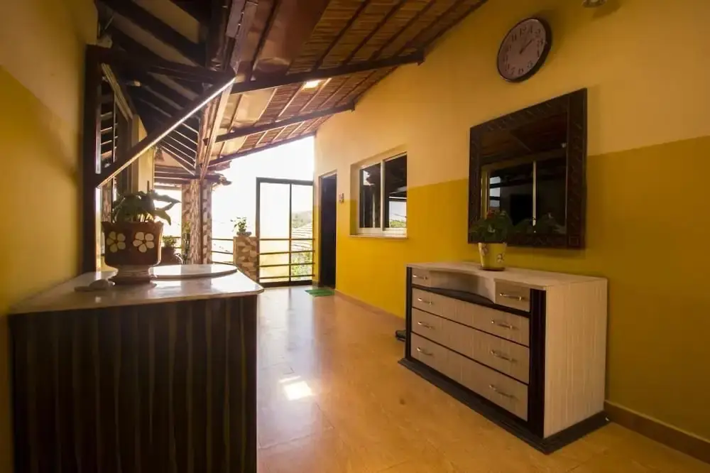 Анджуна: Colors Guest House