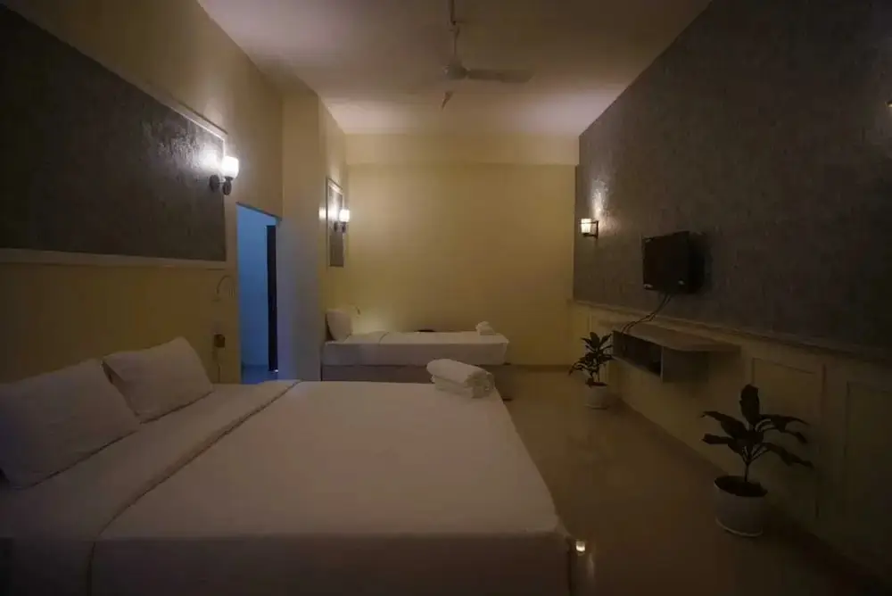 Кохора: Hotel Garnet