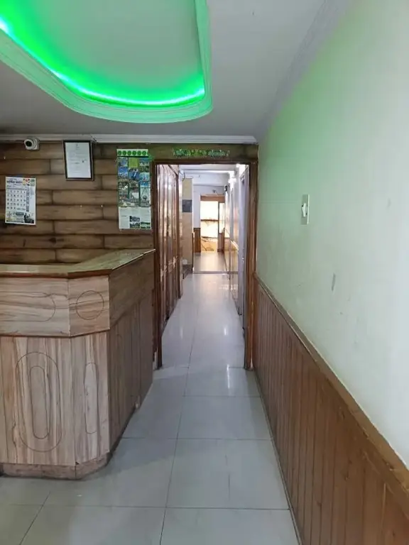 Шимла: Hotel Apsara By GRB