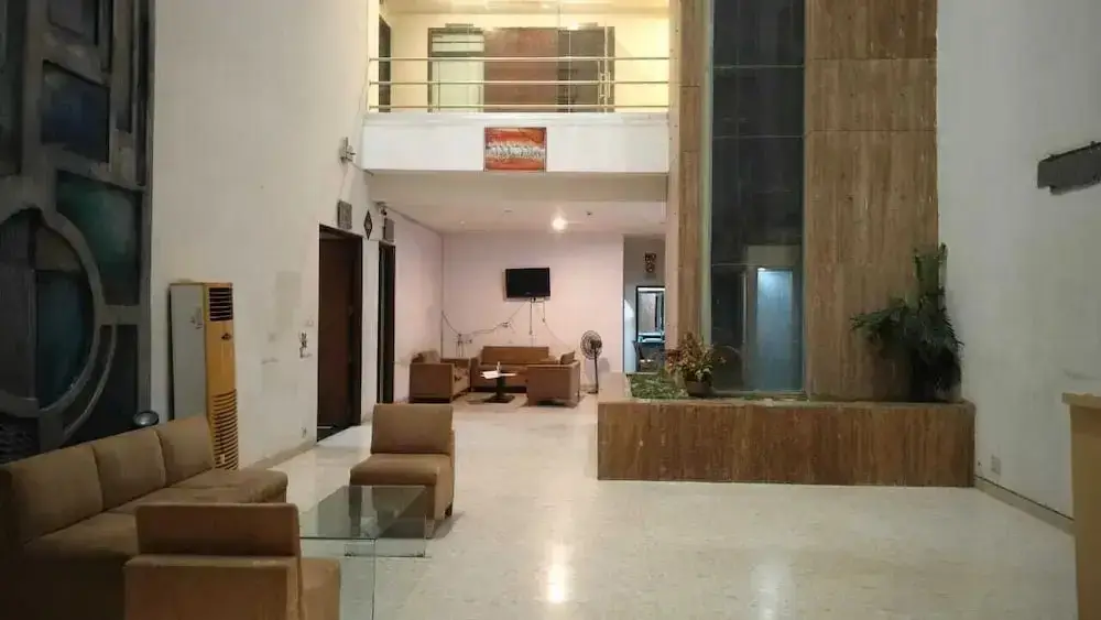 Ахмедабад: The Sky Comfort Vejalpur