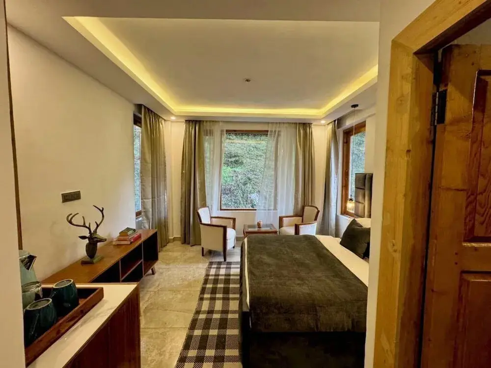 Банджар: Ausnya Tirthan