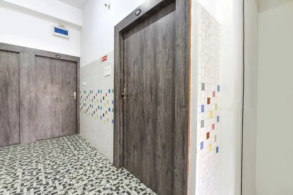 Удджайн: Fabexpress Soni Palace