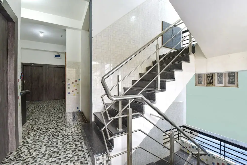 Удджайн: Fabexpress Soni Palace