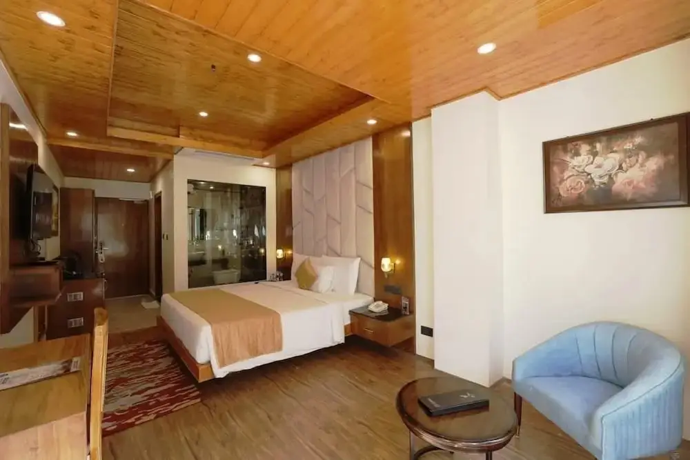 Манали: The Whitestone Inn & Suites Manali