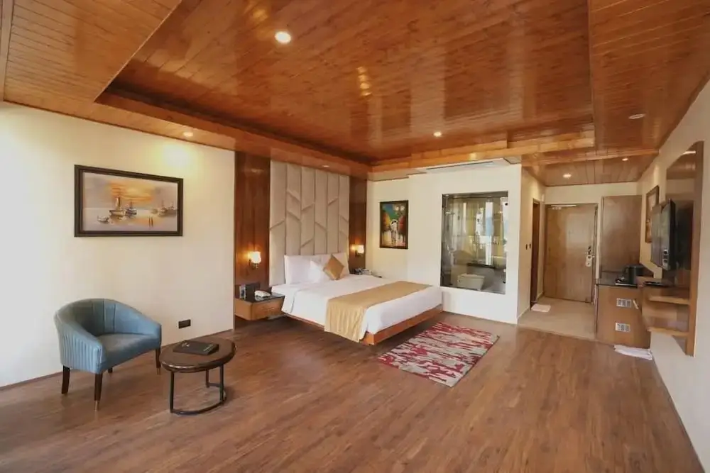 Манали: The Whitestone Inn & Suites Manali