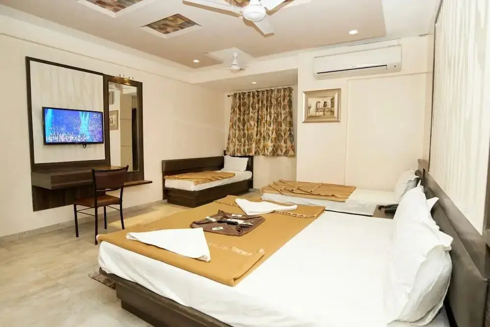 Ширди: Hotel Sai Suraj Park