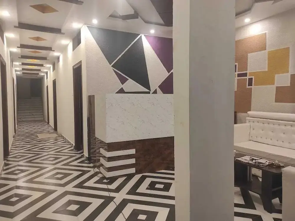 Майсур: Hotel Eagle Top 1
