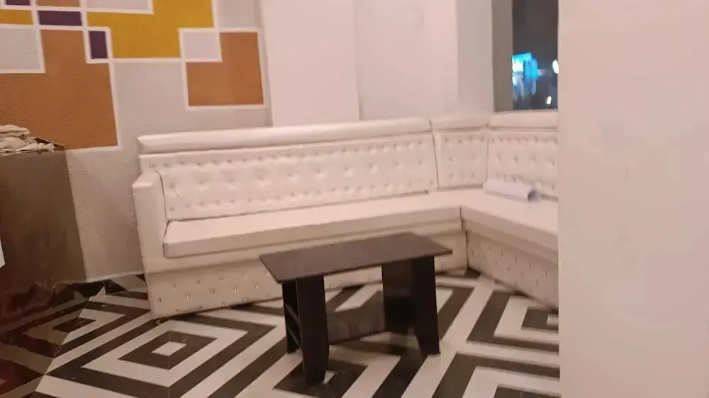 Майсур: Hotel Eagle Top 1