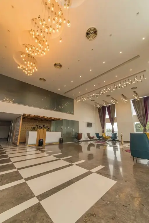 Палани: The Lotus Hotel Visakka