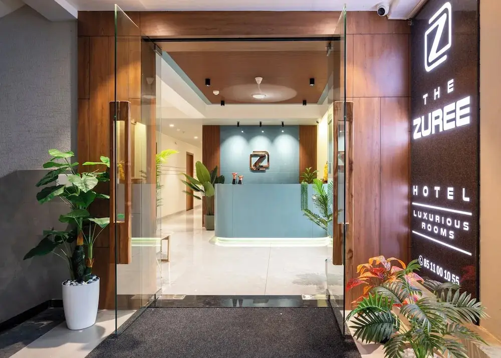 Гандхинагар: The Zuree Hotel