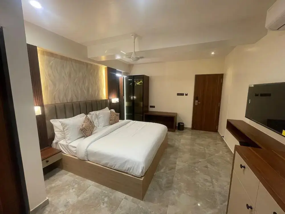Хубли: Light House Suites Hubballi