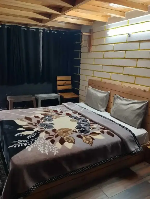 Казаули: Crestwood Kasauli Heights