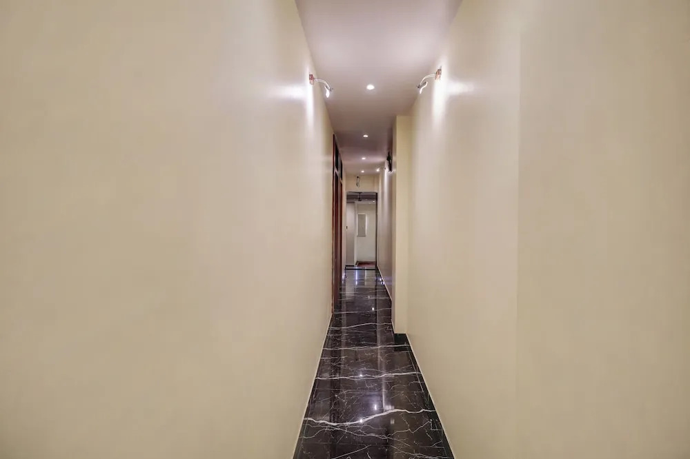 Мумбаи: Hotel Emirates Suite