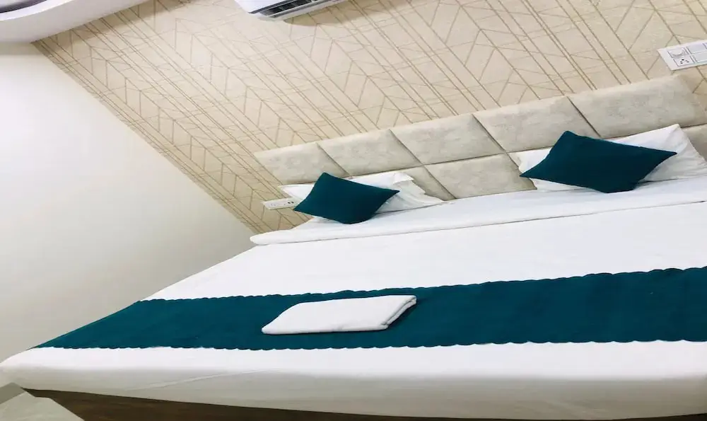 Индаур: Hotel Atharv Inn