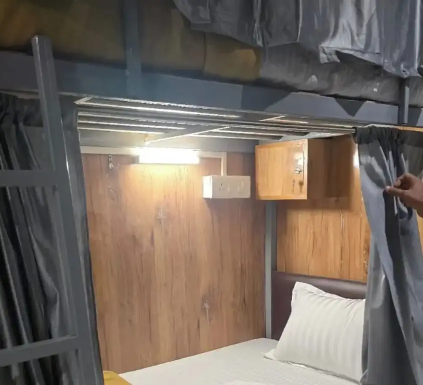 Мумбаи: Classy Ac Dormitory