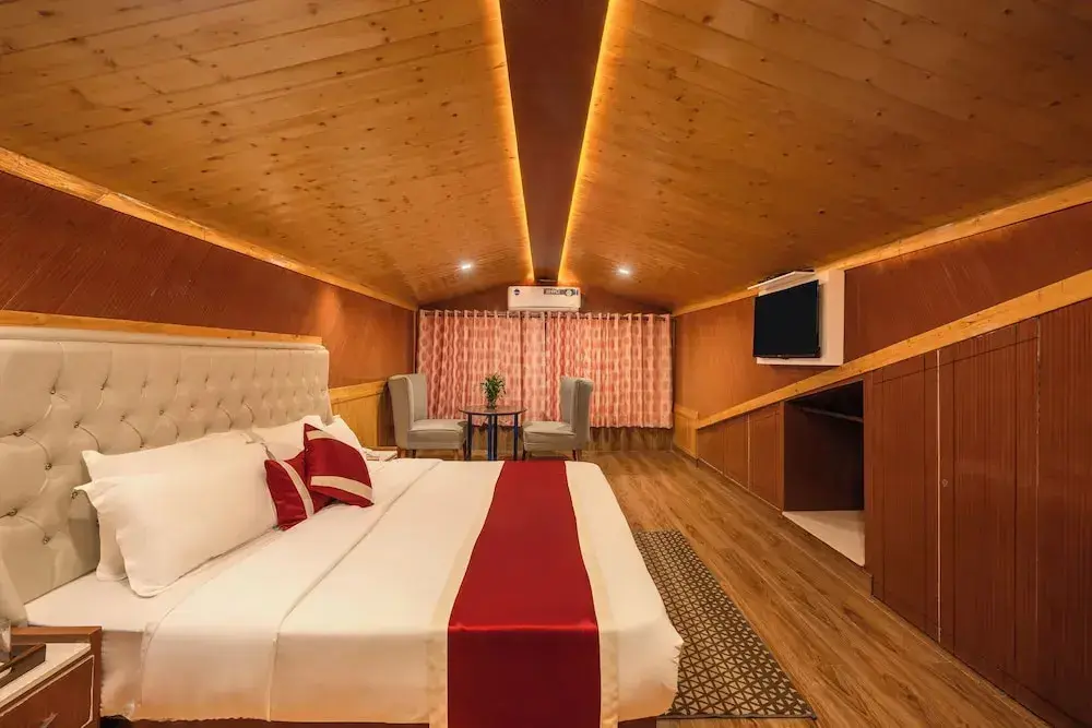Казаули: Hotel Wood Stock Luxury