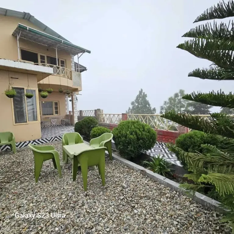 Массури: HR Windsong Homestay