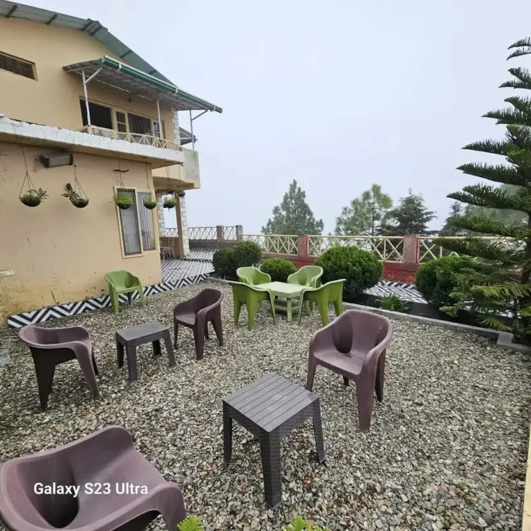 Массури: HR Windsong Homestay