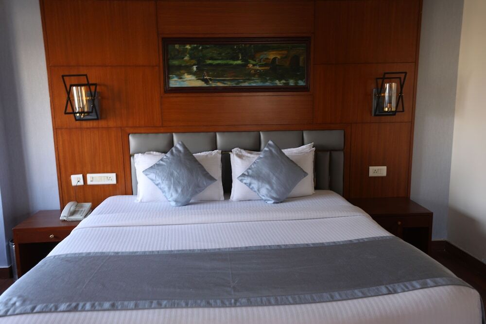 Хидерабад: Eastin Hotels