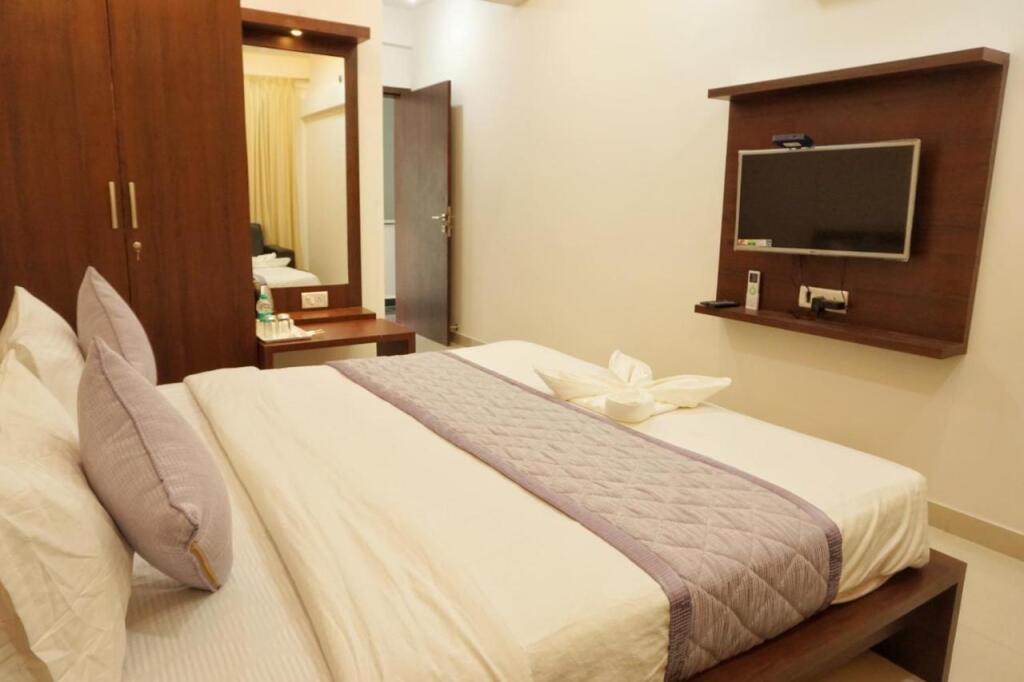 Chikkajala: Gateway Inn