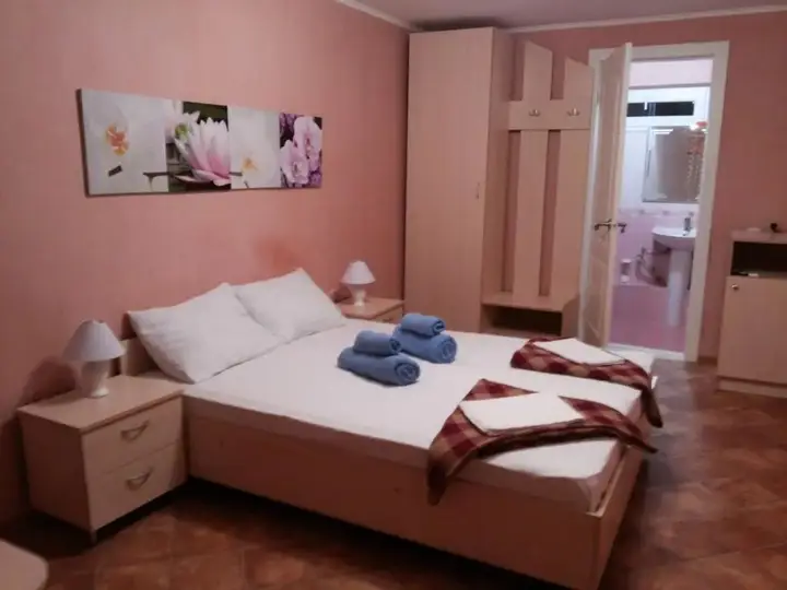 Кача: Mini hotel NeoN