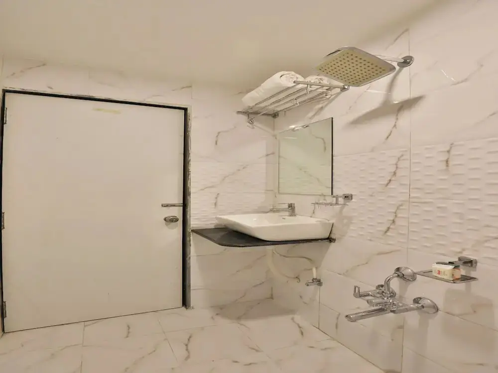 Ахмедабад: OYO 11922 Hotel Sunstar Inn