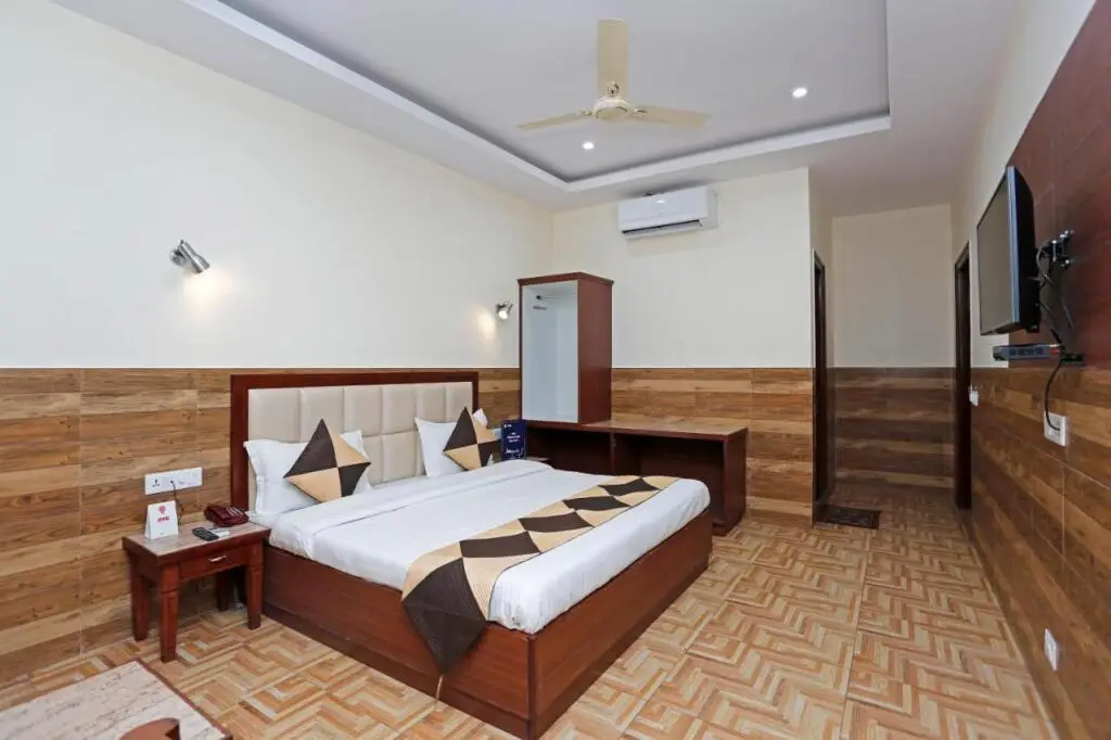 Дехрадун: Hotel Vishnu Inn