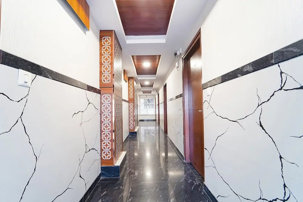 Бангалор: FabHotel Elegant I